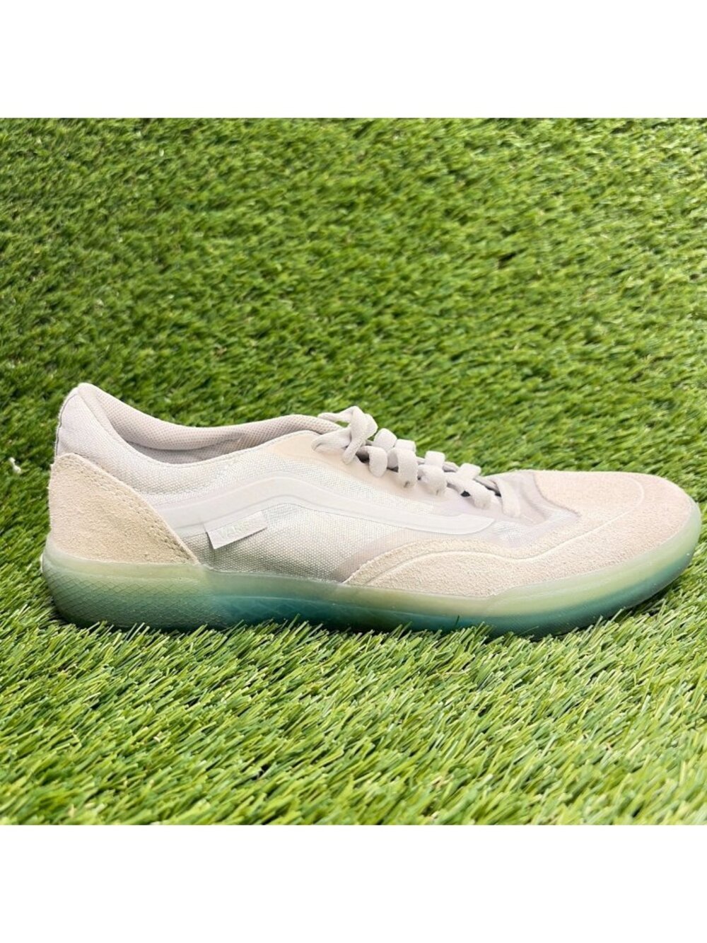 Vans Ave Pro Beatrice Domond Mens Size 7.5 Ivory Athletic Skate Shoes Sneakers